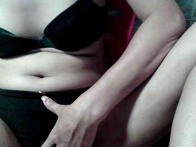 HornyNica webcam