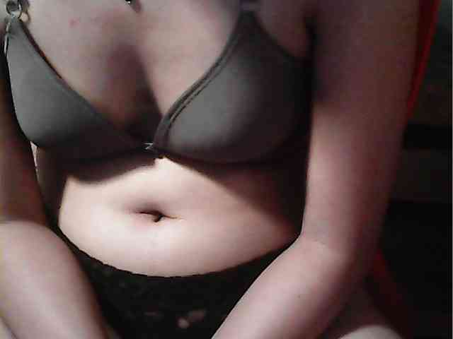 HornyNica webcam