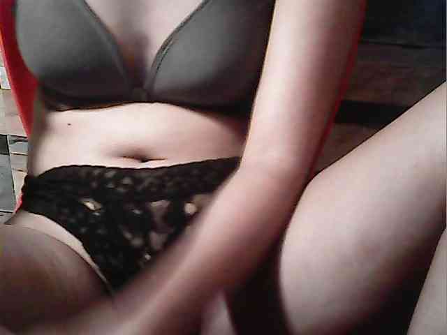 HornyNica webcam