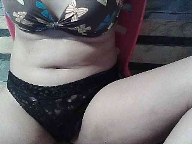 HornyNica webcam