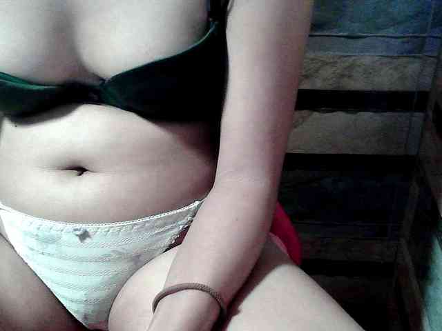 HornyNica webcam