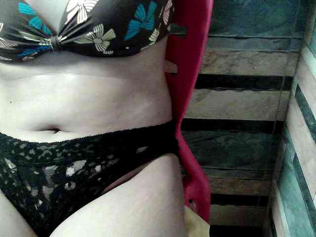 HornyNica webcam