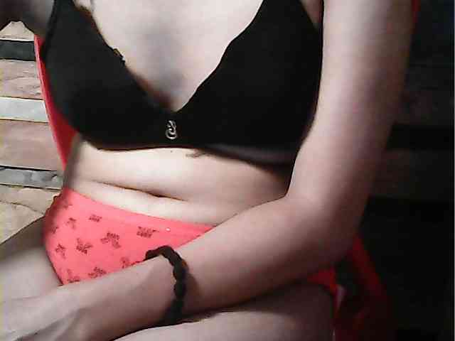 HornyNica webcam