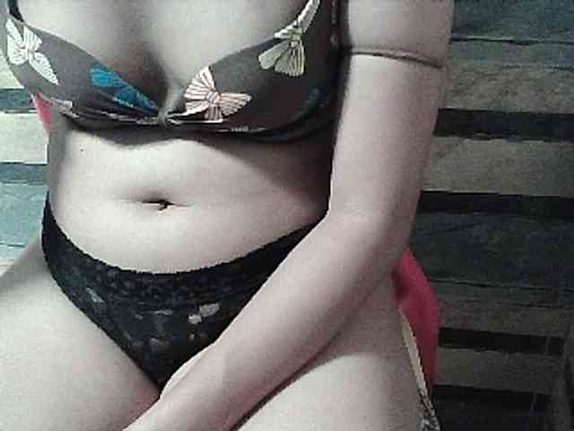 HornyNica webcam