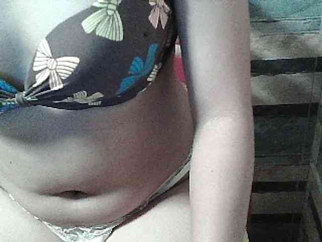 HornyNica webcam
