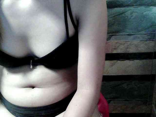 HornyNica webcam