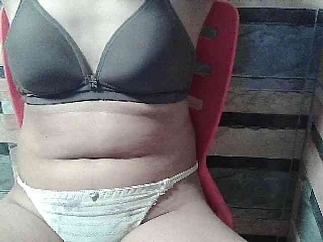 HornyNica webcam