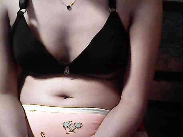 HornyNica webcam