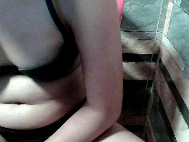 HornyNica webcam