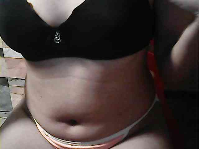 HornyNica webcam