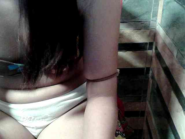 HornyNica webcam