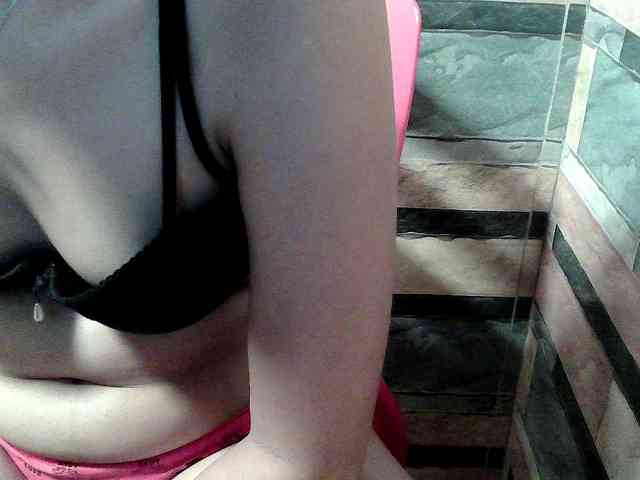 HornyNica webcam