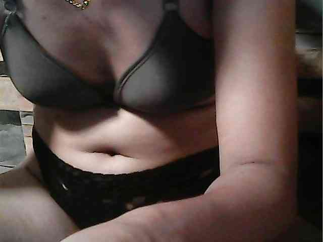 HornyNica webcam