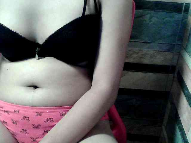 HornyNica webcam
