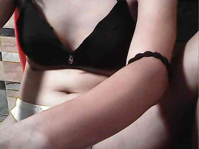 HornyNica webcam