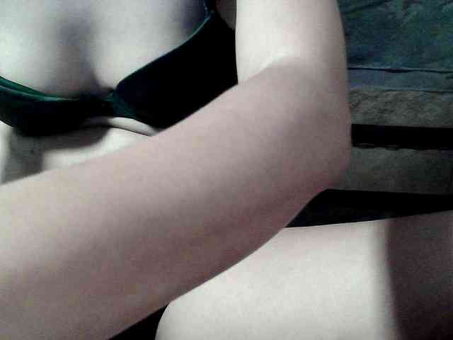 HornyNica webcam