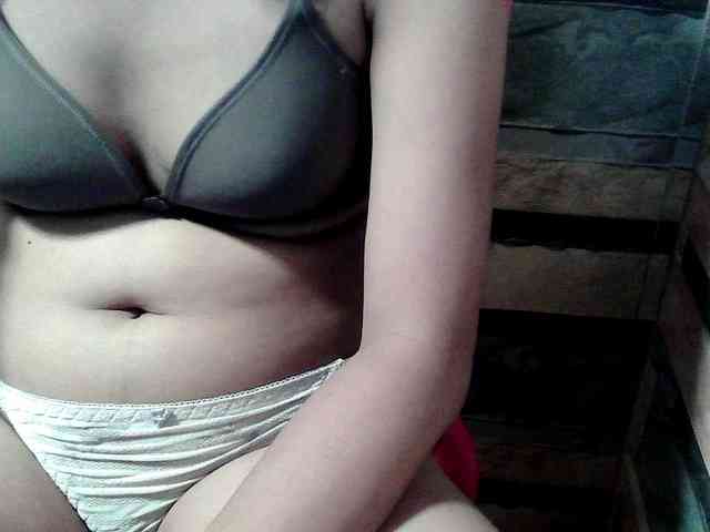 HornyNica webcam