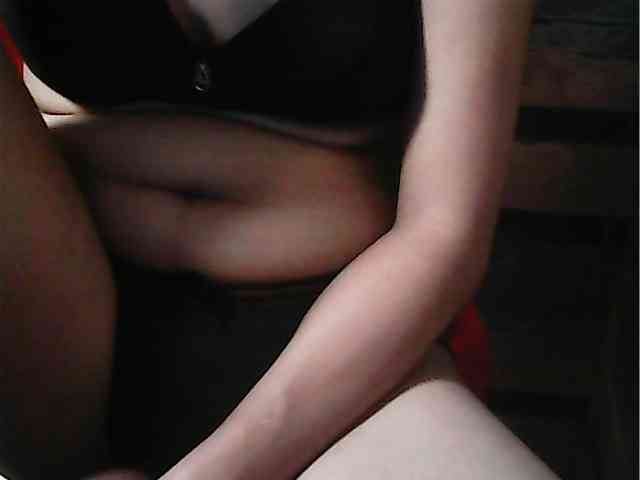 HornyNica webcam
