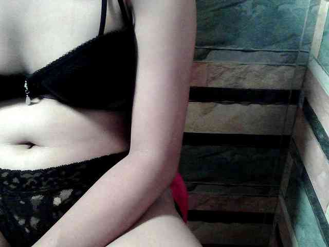 HornyNica webcam