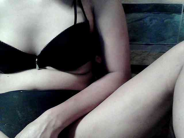 HornyNica webcam