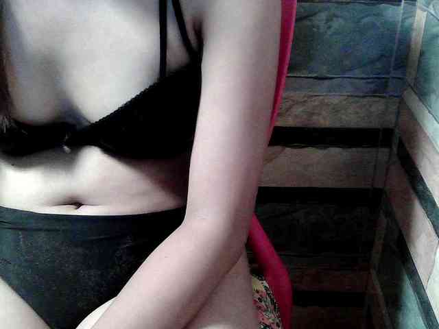 HornyNica webcam
