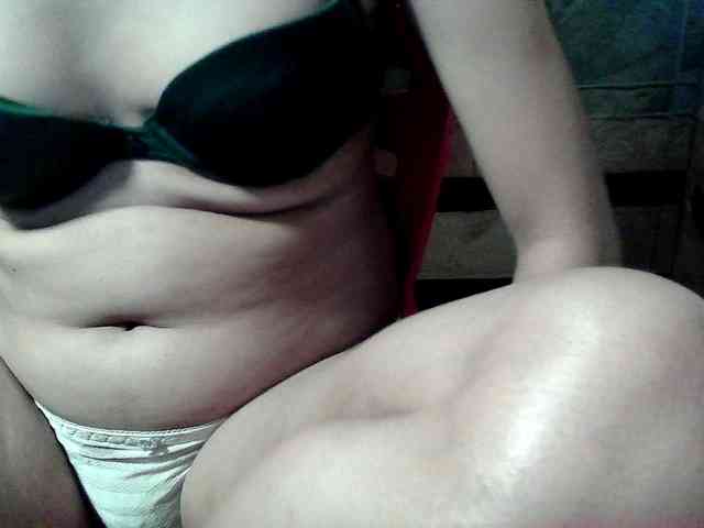HornyNica webcam