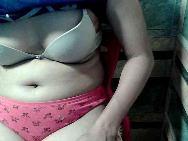 HornyNica webcam