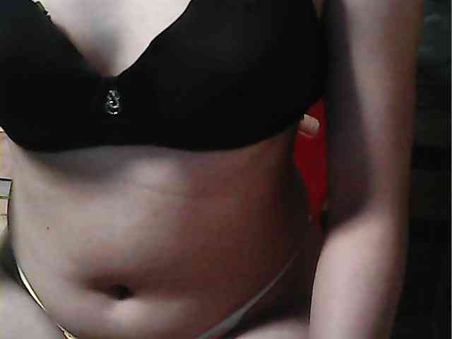 HornyNica webcam