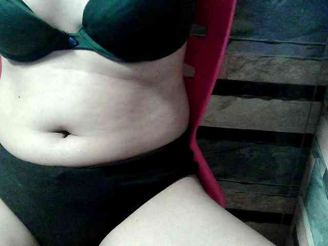 HornyNica webcam
