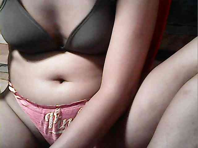 HornyNica webcam