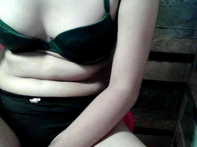 HornyNica webcam