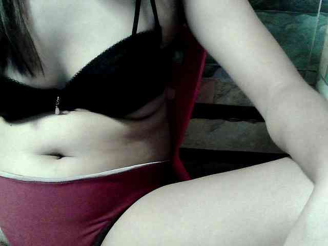 HornyNica webcam