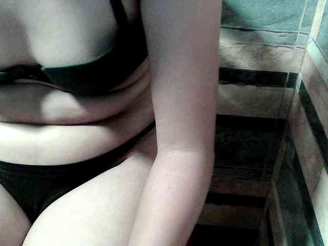 HornyNica webcam