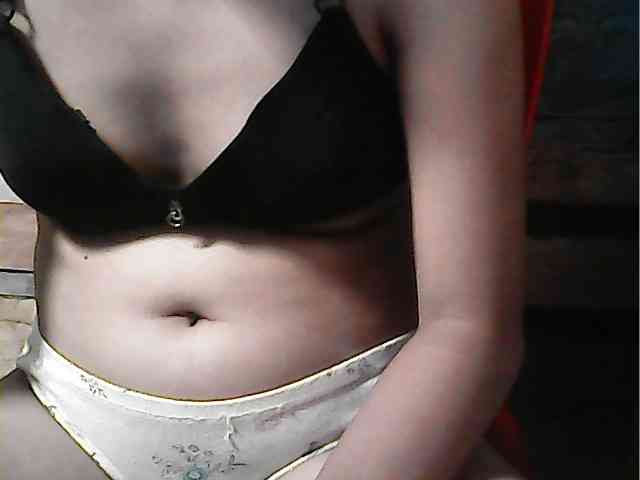 HornyNica webcam