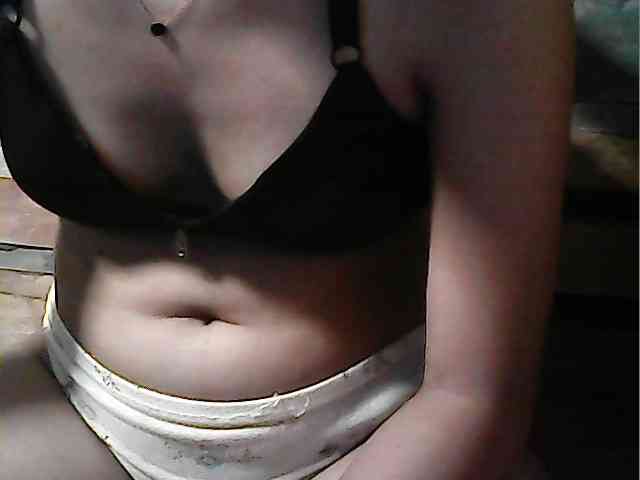 HornyNica webcam