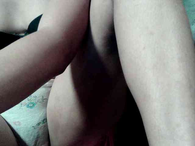 HornyNica webcam