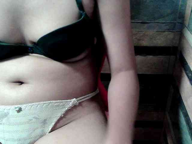 HornyNica webcam