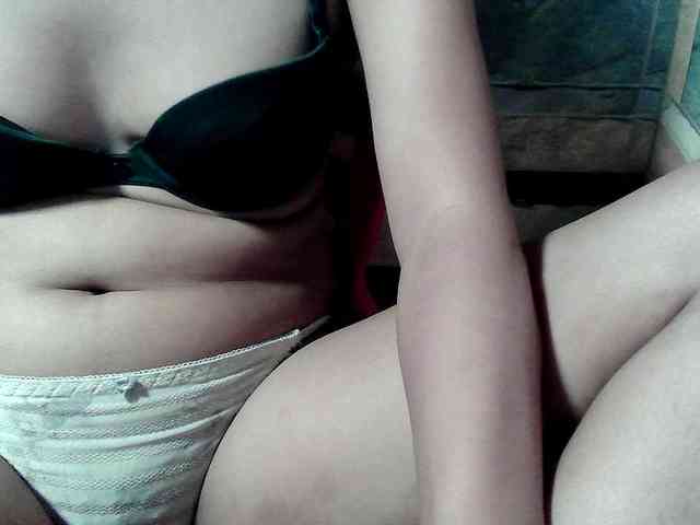 HornyNica webcam