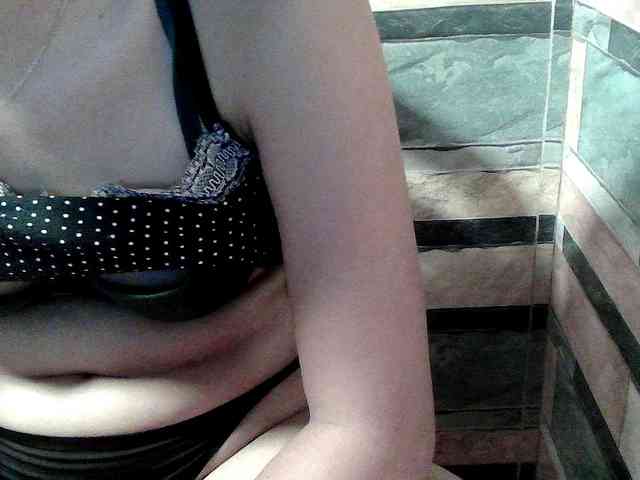 HornyNica webcam