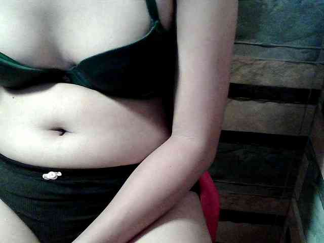 HornyNica webcam