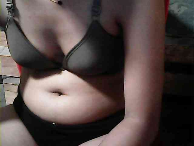 HornyNica webcam