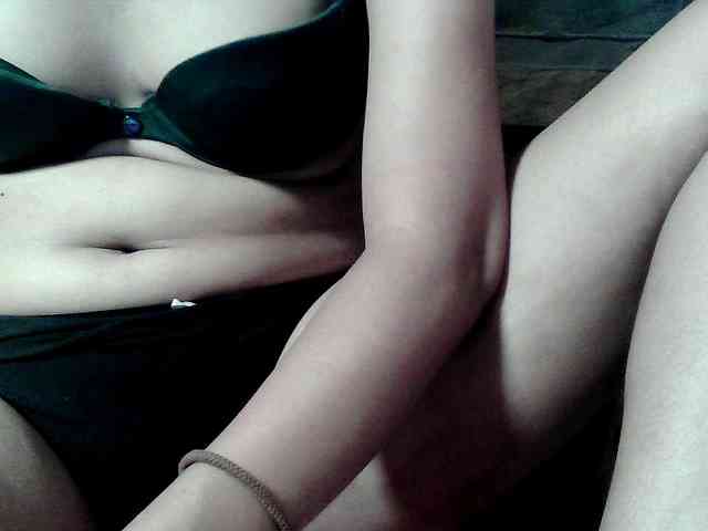 HornyNica webcam
