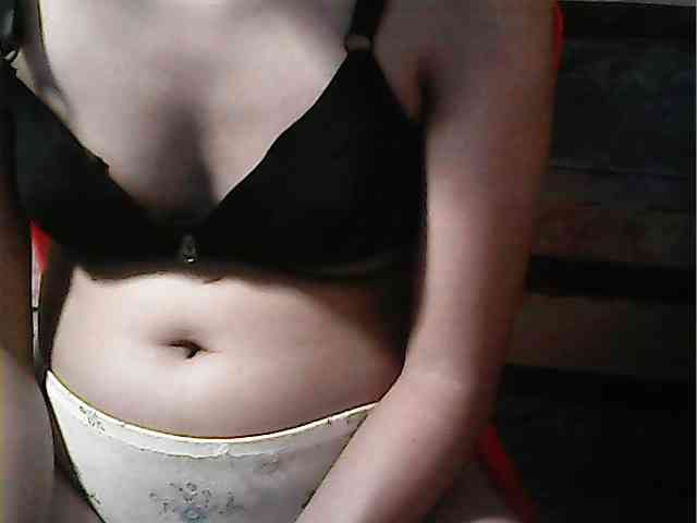 HornyNica webcam