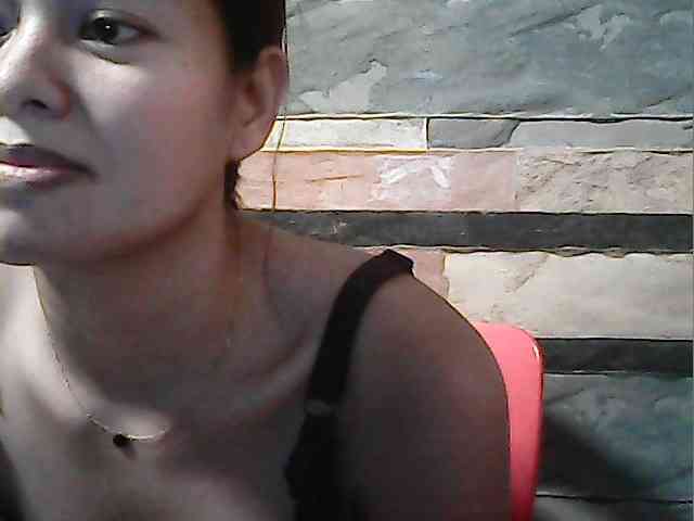 HornyNica webcam