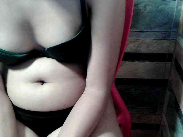 HornyNica webcam
