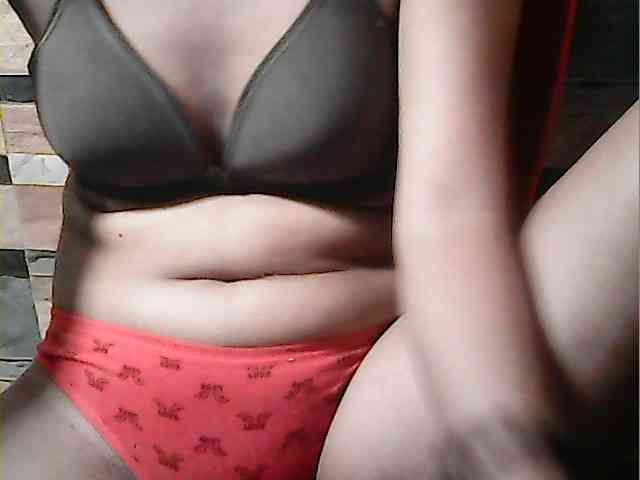 HornyNica webcam
