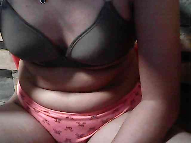 HornyNica webcam