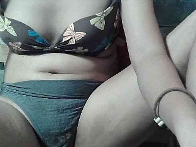 HornyNica webcam