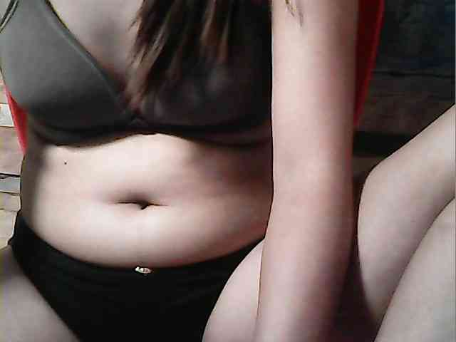 HornyNica webcam