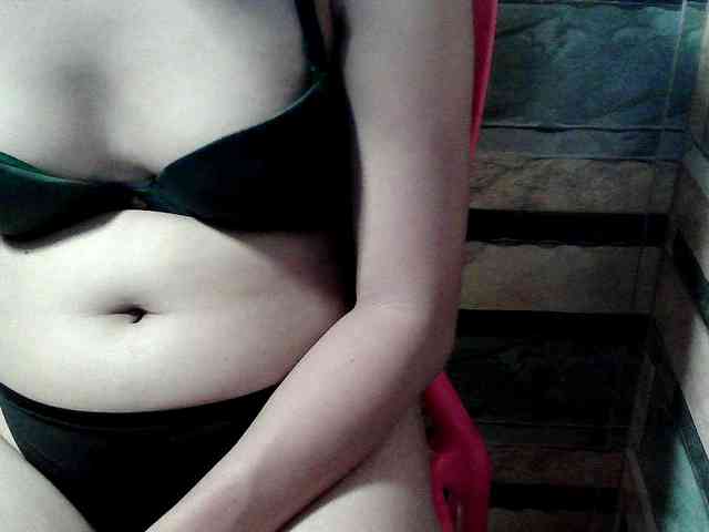HornyNica webcam